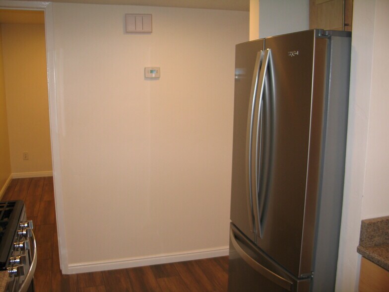 Building Photo - 5700 S 900 E