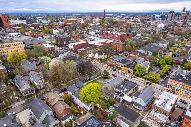 Building Photo - 108 Park St