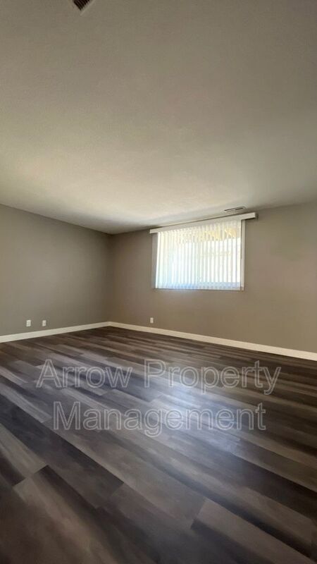 Building Photo - 1027 A St