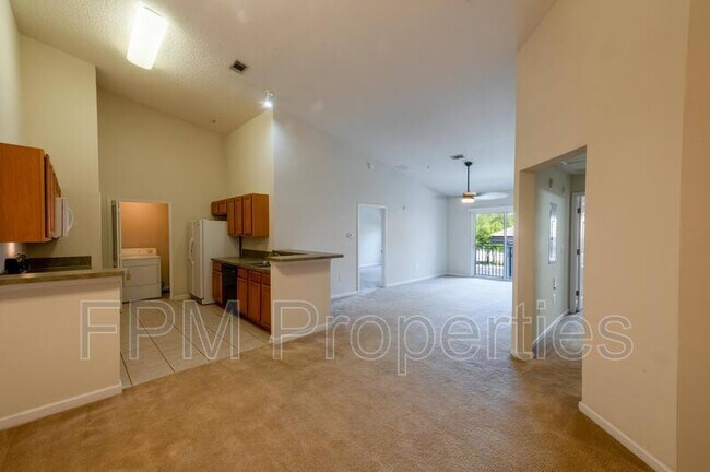 Building Photo - 9505 Armelle Way