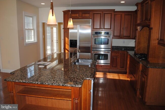 Building Photo - 1550 Knobb Hill Ln