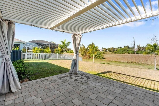 Building Photo - 933 Signet Dr