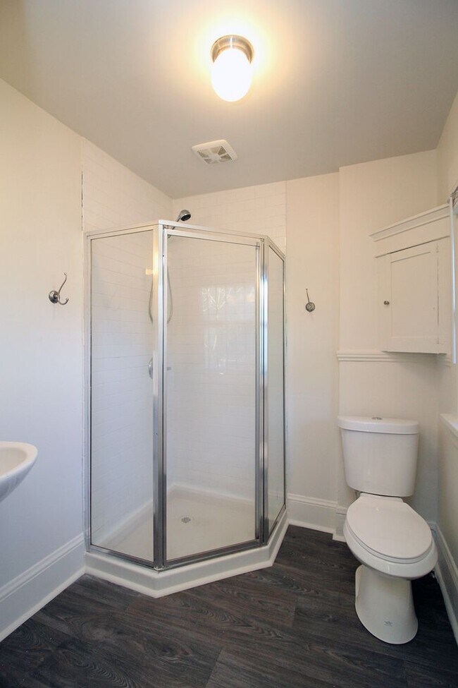 Building Photo - kerby01