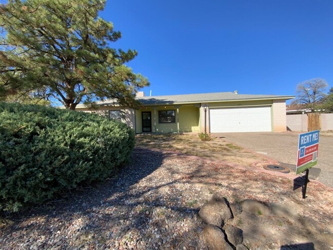 Primary Photo - 3 Bedroom Single Story Home Available Near...