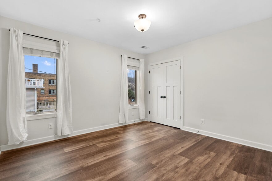 Building Photo - 4406-1 Nicollet Ave