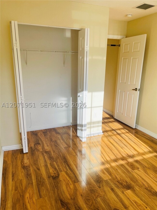 Building Photo - 6364 Landings Way