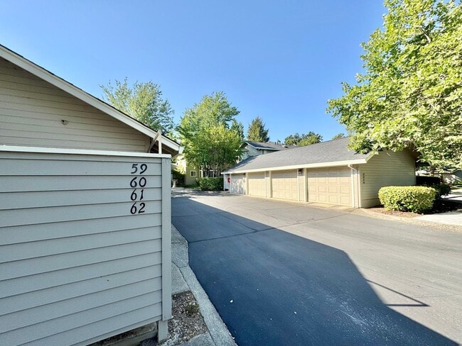 Building Photo - Napa, Gated Community Single Story 2 Bedro...