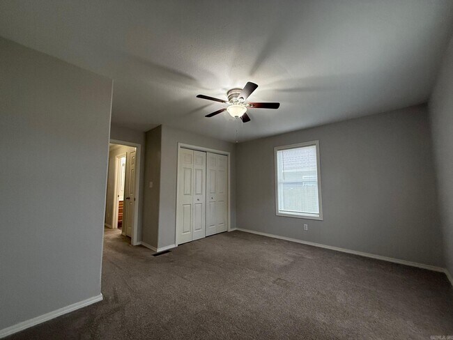 Building Photo - 514 Wisteria Dr
