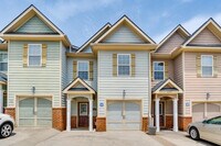 Building Photo - 2207 River Park Ct