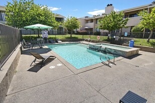 Building Photo - 3702 W Benjamin Holt Dr
