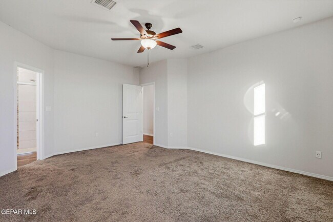 Building Photo - 14804 John McNeely Ave