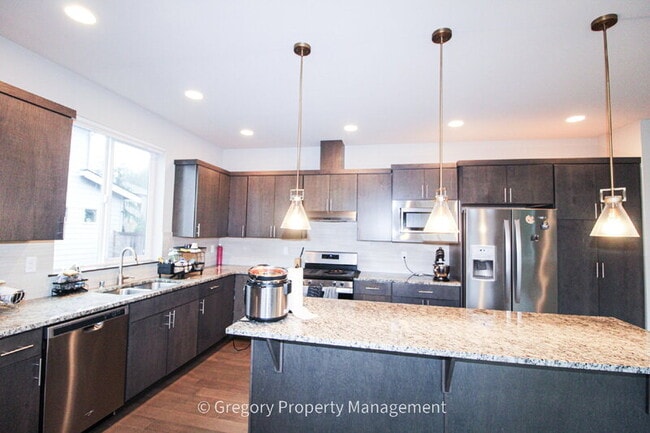 Building Photo - 19209 8th Ave W