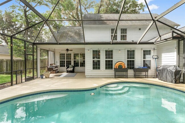Building Photo - 5512 NW 51st Ave