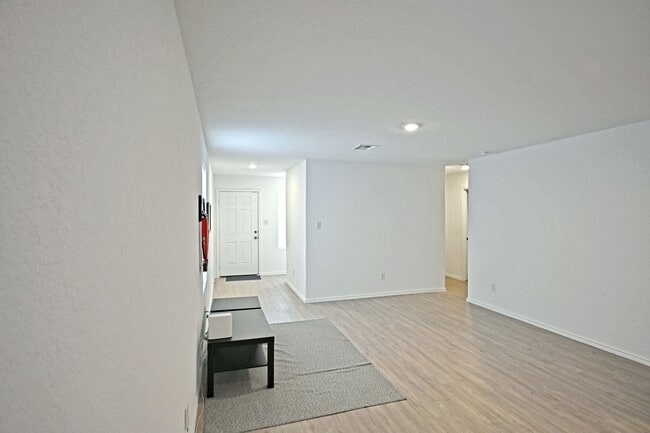 Building Photo - 5115 Schaeffer Rdg