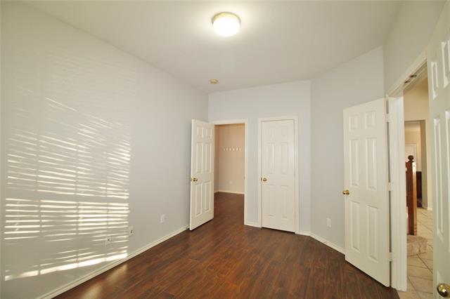 Building Photo - 204 Devonshire Ct