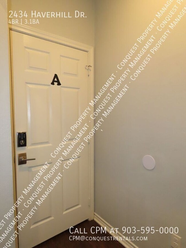 Building Photo - 2434 Haverhill Dr