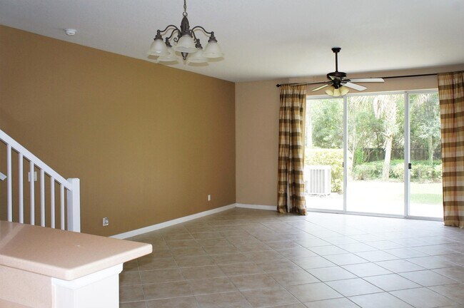Building Photo - 1056 Pinewood Lake Ct