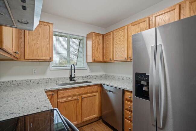 Building Photo - 1617 Oxford Dr