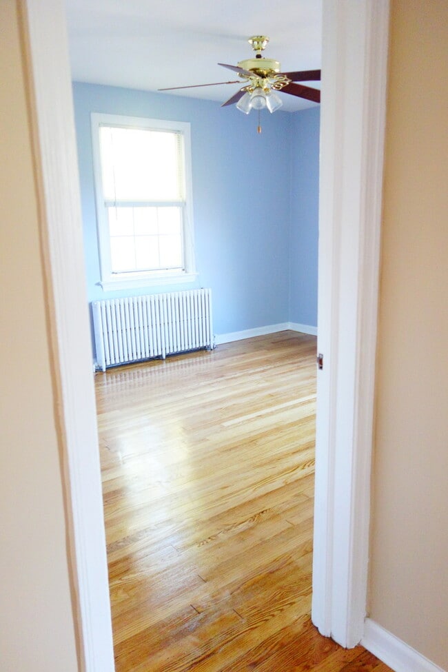 Building Photo - 8007 Garland Ave