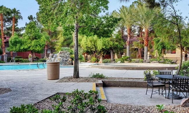 Building Photo - RESORT STYLE LIVING!