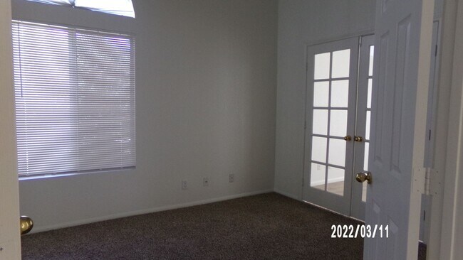 Building Photo - 252 Paseo Del Lago Cir