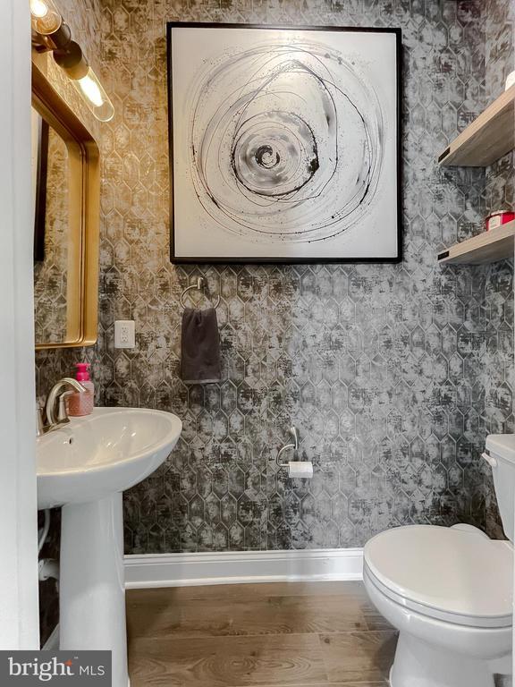 Building Photo - 23810 Myrtle Glen Way