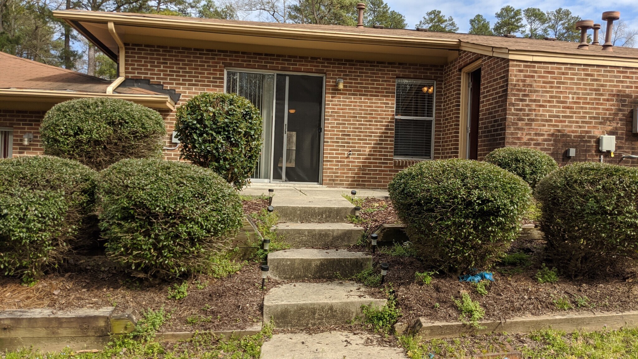 Building Photo - 610 Rawls Dr