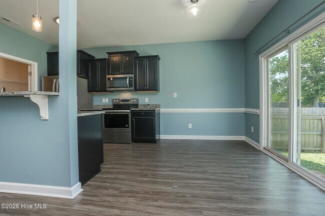 Building Photo - 223 Holly Grove Ct E