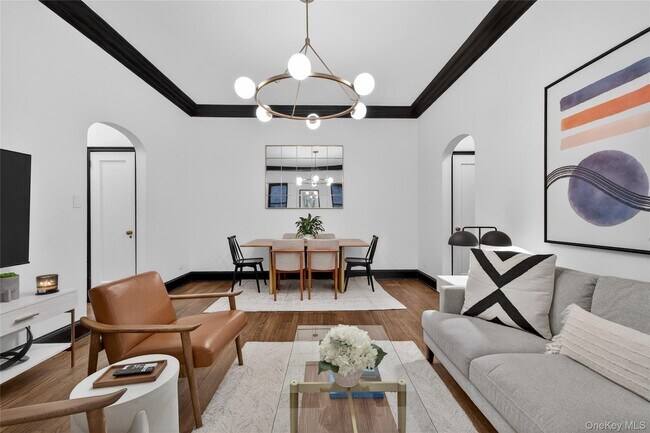 Building Photo - 407 West Dr