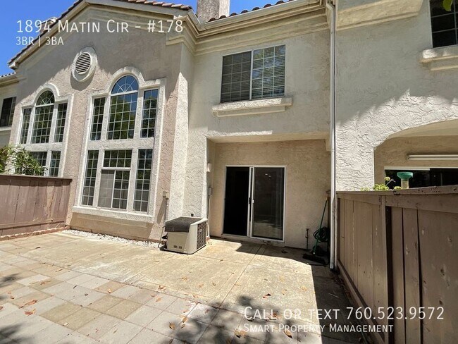Building Photo - 1894 Matin Cir