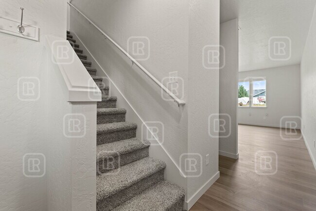 Building Photo - 309 S Grady Rd