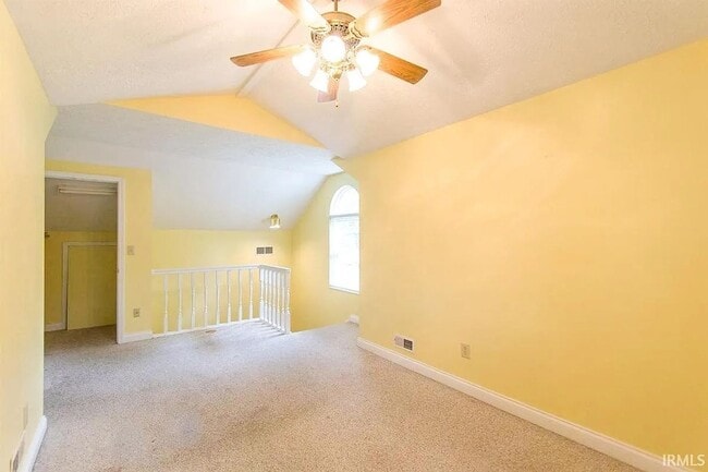 Building Photo - 520 S Eagleson Ave