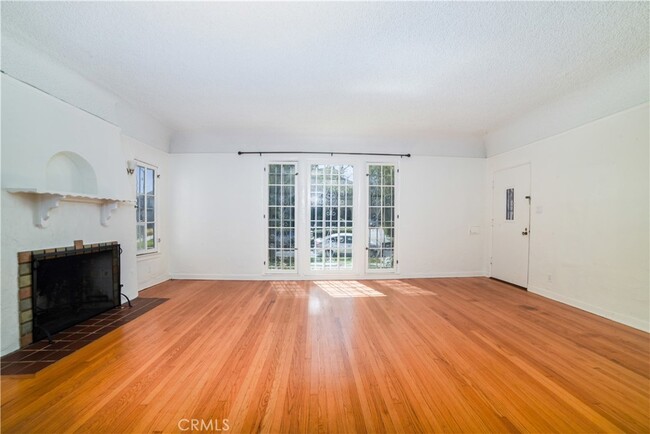Building Photo - 1038 S Citrus Ave