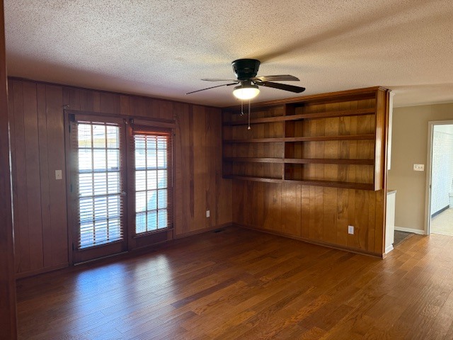 Building Photo - 33 Laurie Cir