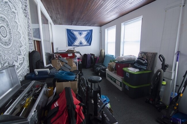 Building Photo - 1533 Spring Garden Ave