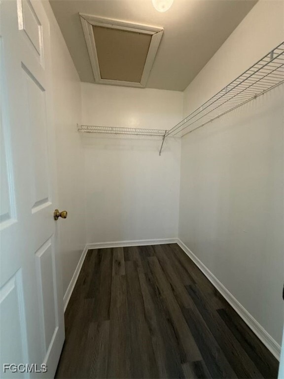 Building Photo - 2415 Herb Ave S