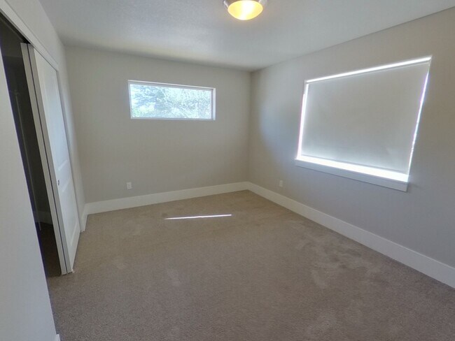 Building Photo - 325 NW 21st St