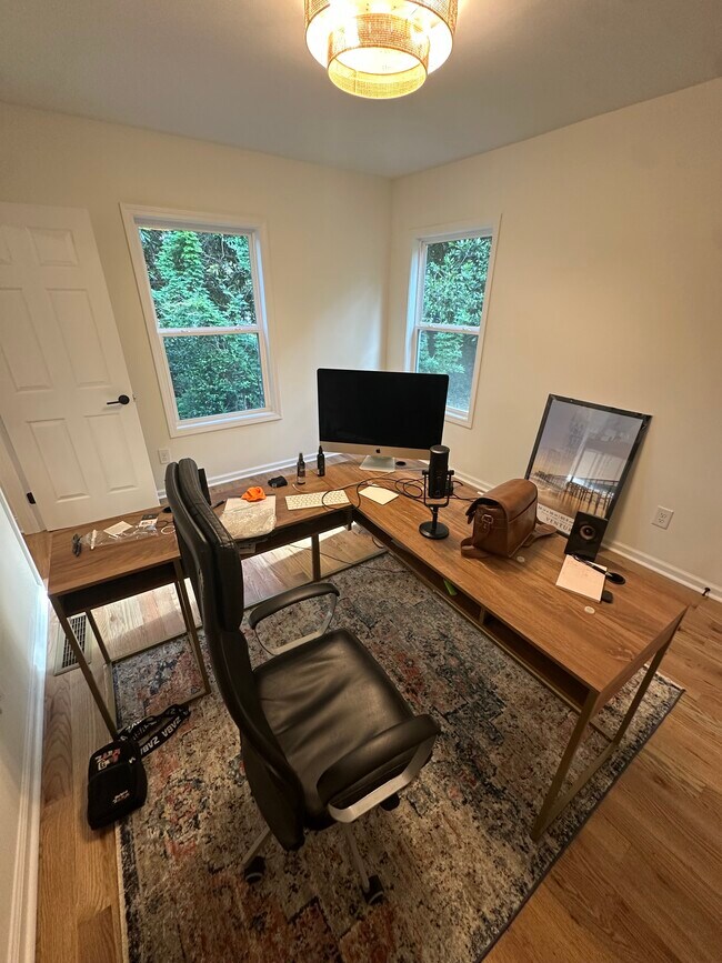 Building Photo - 1045 Forrest Blvd