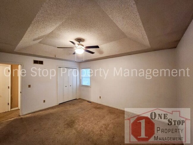 Building Photo - Great 3 bedroom, 2 bath home in Independence!