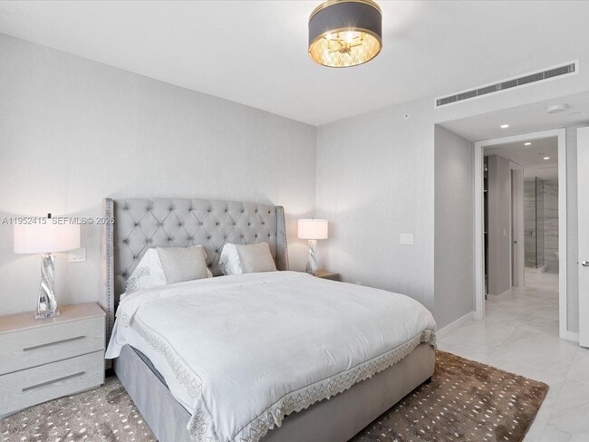 Building Photo - 220 SE Mizner Blvd