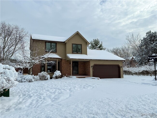 Building Photo - 8 Hummingbird Ln