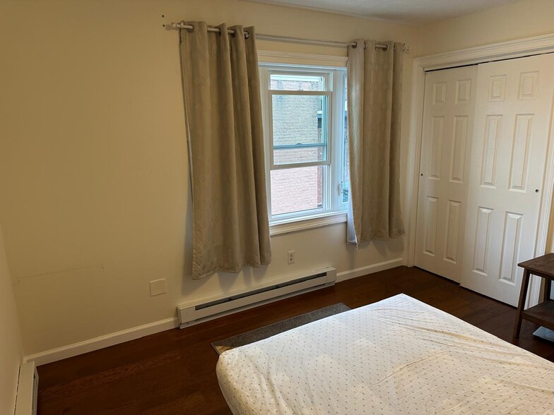 Bedroom (2) - 120 Wooster St