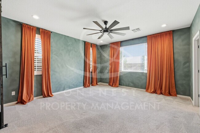 Building Photo - 4 bedroom, 3 bathroom - 2473 square feet; Twelve Bridges