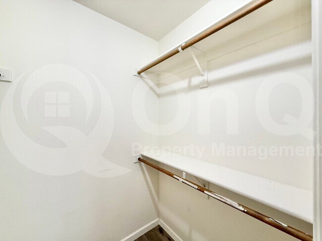 Building Photo - 1793 E Pinto Dr