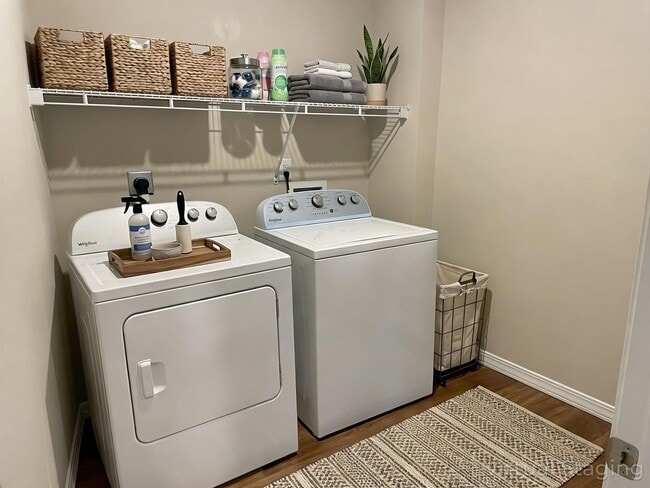 Building Photo - Tired of Nightly Rental Rates - New Never Occupied - Brand New 2 bedroom 2 bath Duplex in Kimberl...