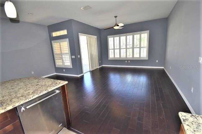 Building Photo - 16612 Tudor Grove Dr