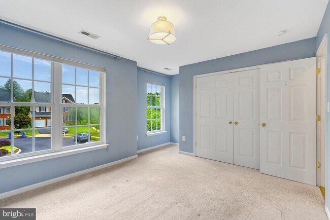 Building Photo - 6001 Alderdale Pl