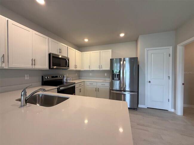 Building Photo - 9404 Sunbeam Cir