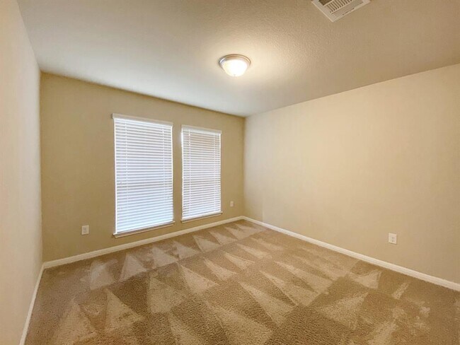 Building Photo - 528 Longhorn Cavern Rd