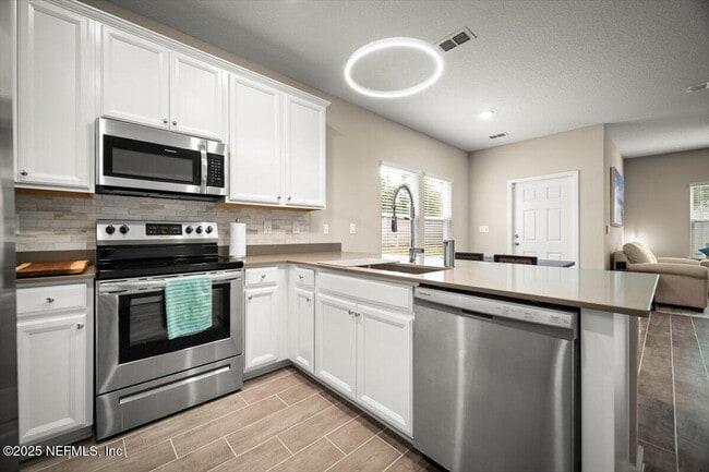 Building Photo - 1255 Beach Dune Dr